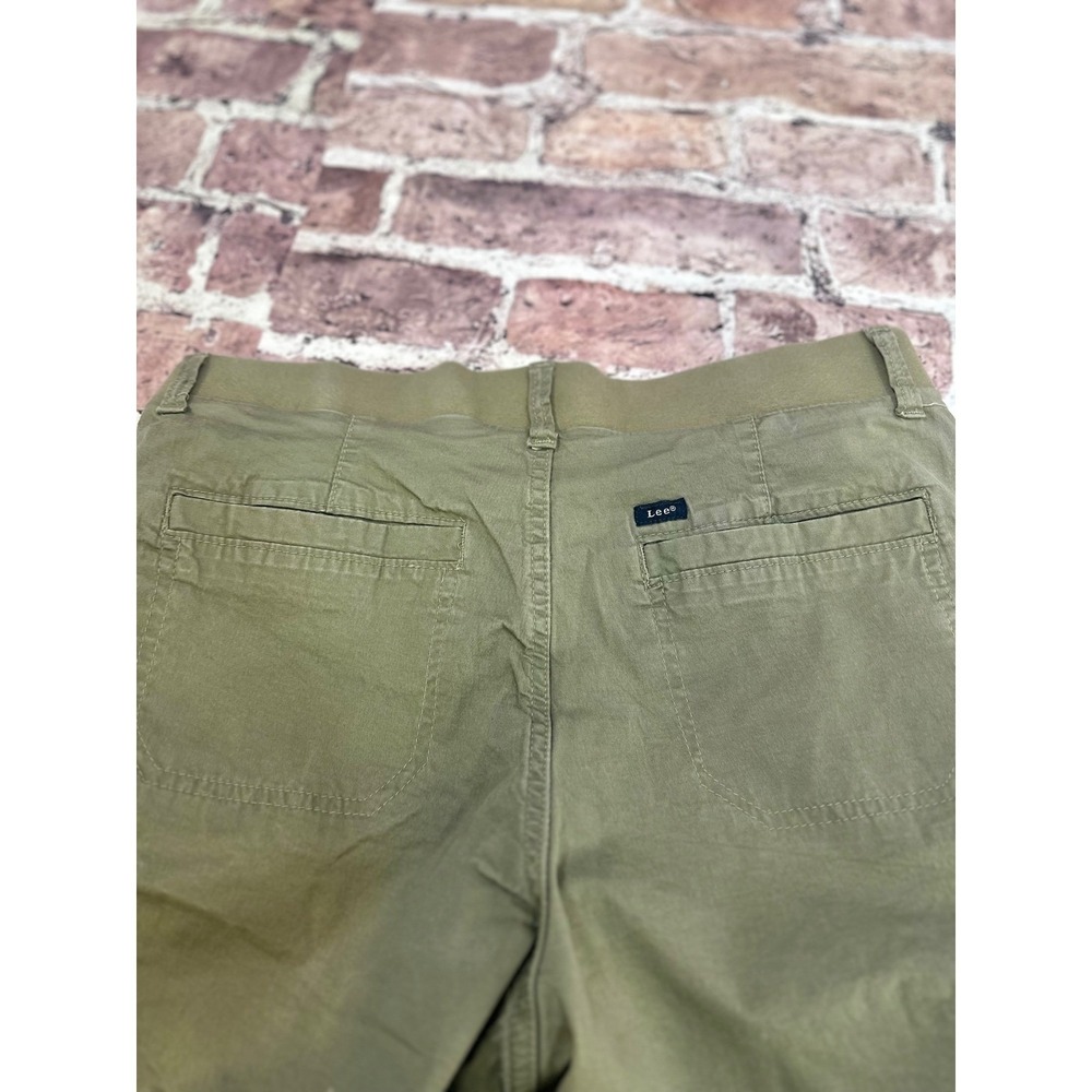 Lee Relaxed Fit Mid Rise Cargo Shorts Olive Green Women's Size 10 Summer Staple - Picture 9 of 13